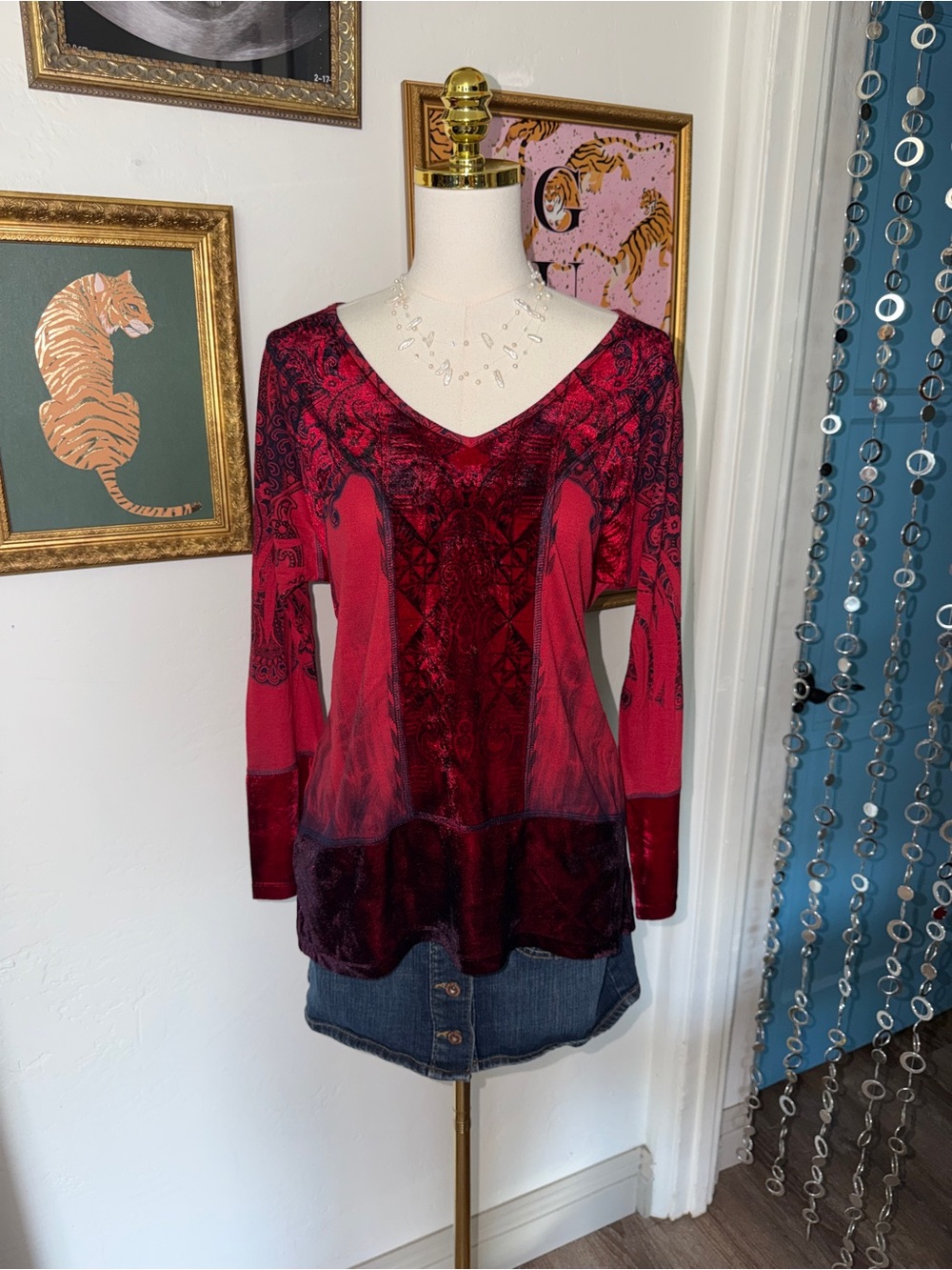 Vintage Y2K Women’s Long Sleeve Red Print Top